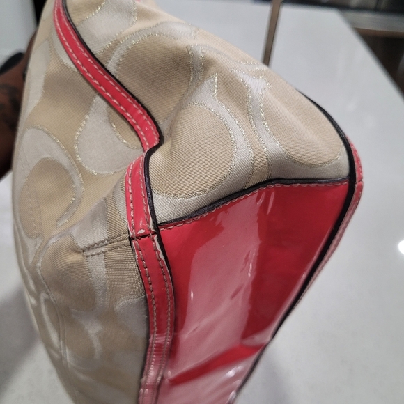 🔹️COACH 🔹️ metallic signature sateen tote ✨️🩷[ With Flaws] - Picture 13 of 17